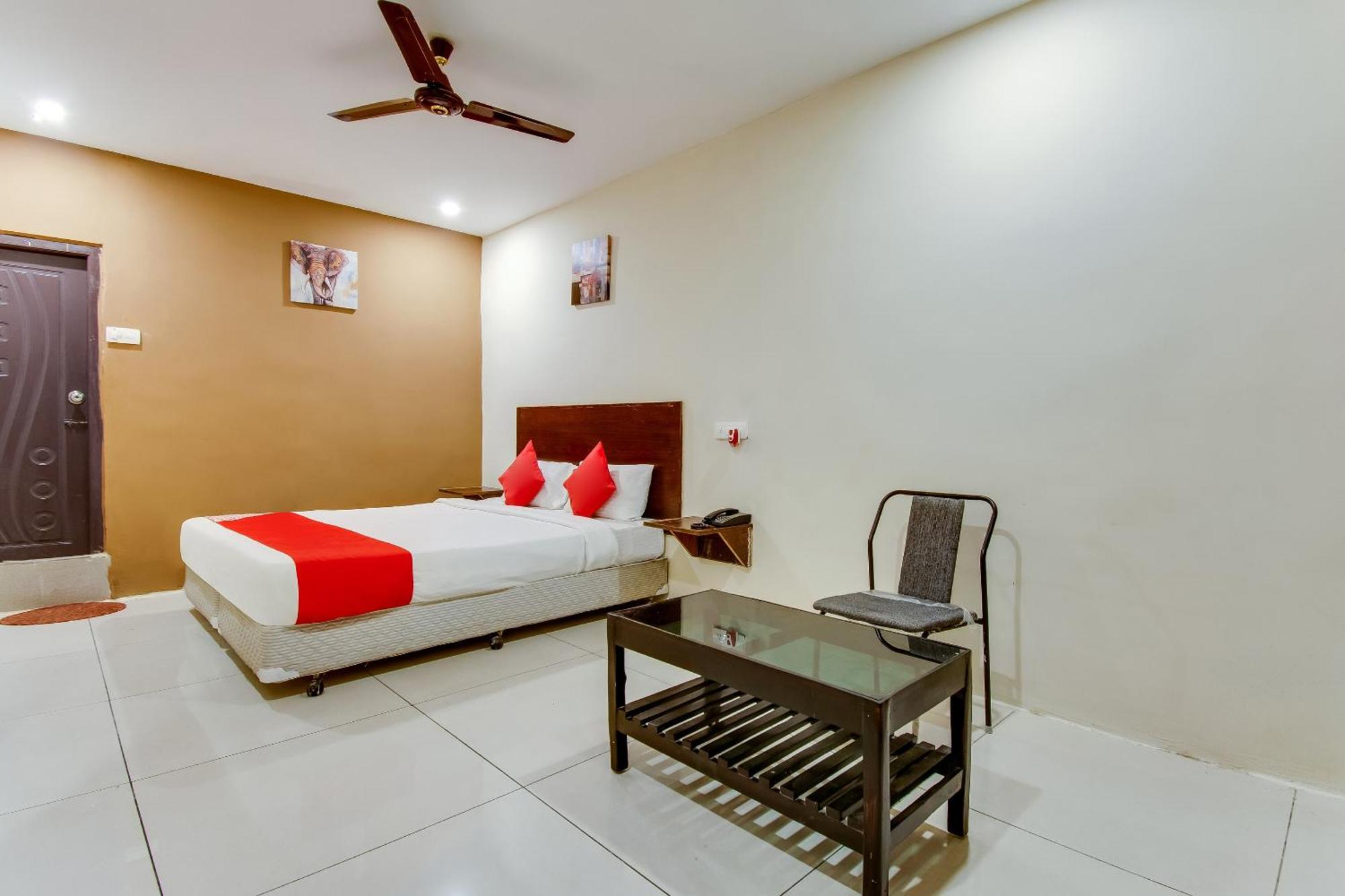 Hotel Oyo Akshaya Nest Vijayawāda Exteriér fotografie